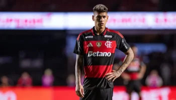 Foto: STJD suspende Carrascal em 3 jogos por expulsão no Flamengo; Jardim é abso