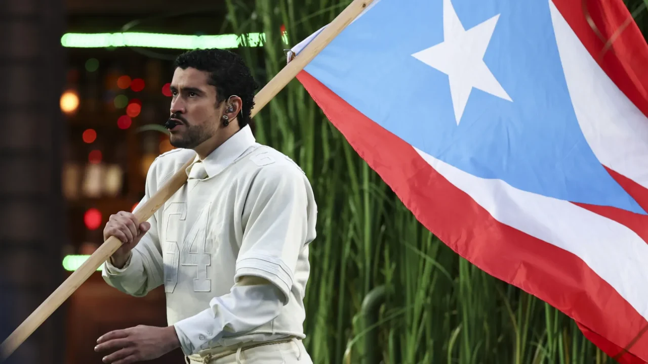 naom_698cb2a3796ca Bad Bunny durante apresentação — Foto: Notícias ao Minuto