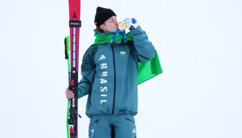 Lucas Pinheiro conquistou a primeira medalha olímpica do Brasil em Jogos de Inve