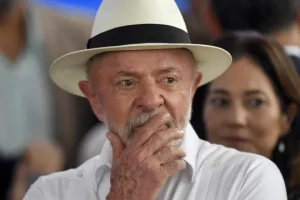 Lula pede análise sobre impacto econômico de decisão dos EUA sobre PCC e CV e de