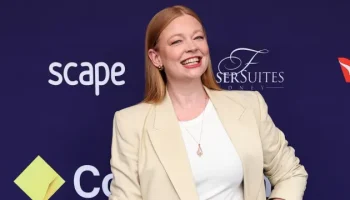 Foto: Atriz de 'Succession', Sarah Snook estrelará minissérie de 'Os Passáros',