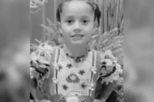 Menina de 6 anos é morta após ser baleada acidentalmente pelo irmão de 12 — Foto