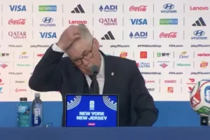 Entendeu?. A pergunta que deixou Ancelotti coçando a cabeça — Foto: "Entendeu?".