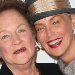 Sharon Stone chora ao falar da morte da mãe: "Tive deixá-la partir" — Foto: Shar