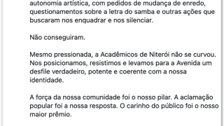 O desfile da Acadêmicos de Niterói no sambódromo da Marquês de Sapucaí durante o