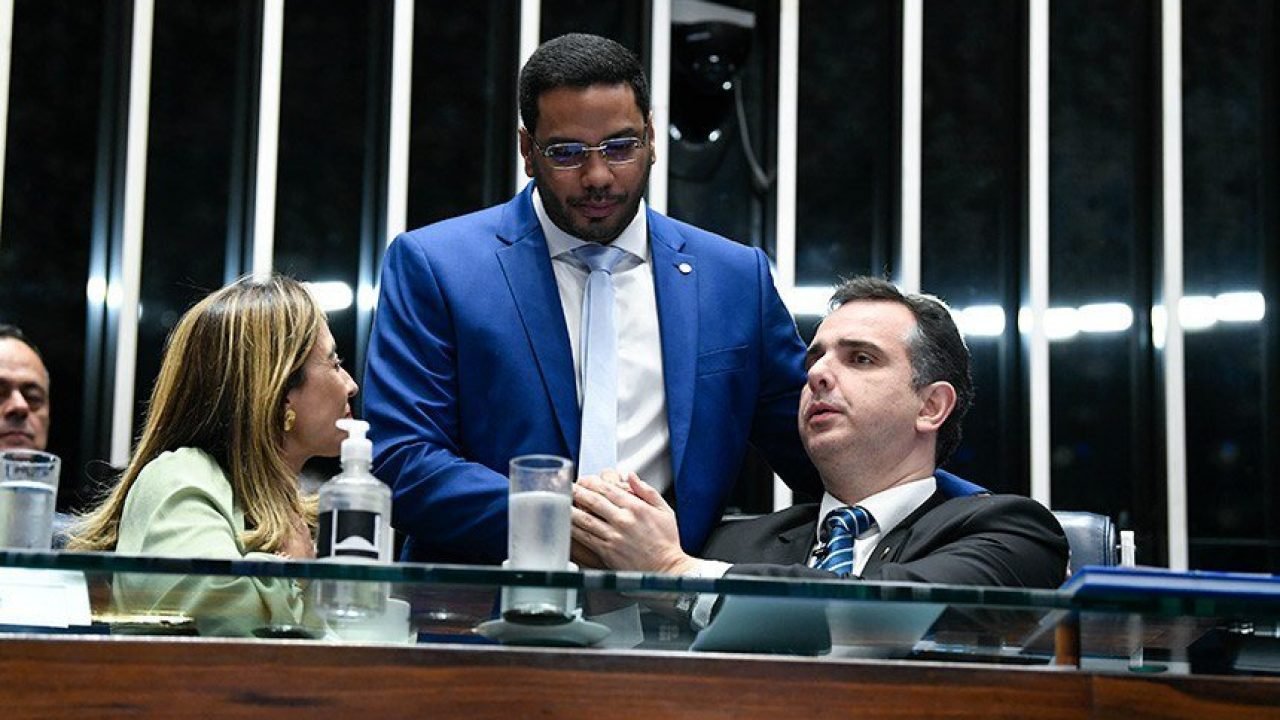 o_deputado_jhonatan_de_jesus_teve_o_nome_aprovado_para_a_vaga_de_ministro_do_tribunal_de_contas_da_uniao_proveniente_da_aposentadoria_de_ana_lucia_arraes_de_alencar-36400022