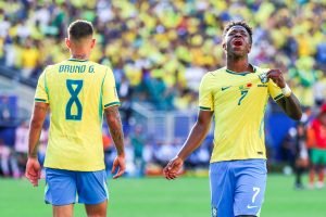 Vinícius Júnior na comemoração do gol do Brasil sobre o Marrocos pela Copa do Mu