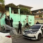 Policiais da Delegacia de Roubos e Furtos (DRF) cumprem mandados durante operaçã