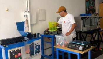 paulo-henrique-manuseia-a-trituradora-1200x800-1