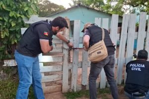Foto: 1 de 1 Imagem colorida,PCRS cumprem o mandado judicial contra os integrant