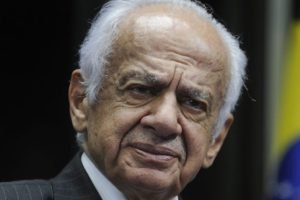 Foto: Pedro Simon declarou que o Brasil perdeu o respeito pelo Supremo e que os