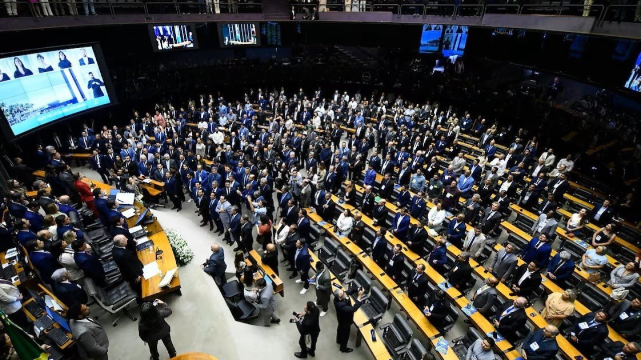 plenario_da_camara_aprovou_beneficio_para_servidores_da_casa_foto_carlos_mouraagencia_senado-36424845