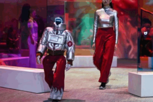 robos-humanoides-desfilando-848x477-1