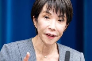 Foto: Sanae Takaichi tem 64 anos e é a 1ª mulher primeira-ministra do Japão