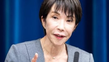 Foto: Sanae Takaichi tem 64 anos e é a 1ª mulher primeira-ministra do Japão