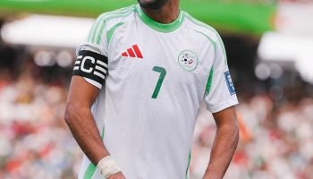 Riyad Mahrez, atacante e capitão da Argélia — Foto: Riyad Mahrez, atacante e cap