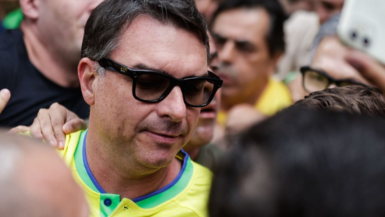 Foto: 1 de 1 Senador Flávio Bolsonaro (Partido Liberal-RJ) - Metrópoles - Foto: