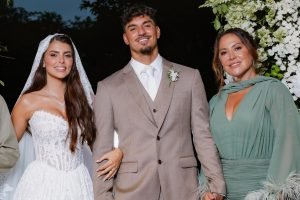 simone-medina-com-gabriel-medina-e-isabella-arantes