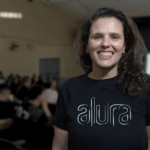 Foto: Thais Pianucci é diretora-geral da Alura
