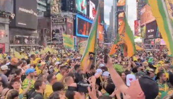 torcedores-brasileiros-times-square-13jun26-848x477-1