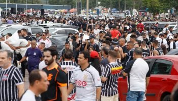 torcedores-do-corinthians-chegam-para-o-jogo-entre-flamengo-e-corinthians-pela-supercopa-rei-2026-na