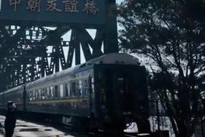 Imagens da agência estatal chinesa Xinhua mostram trem com 5 vagões de passageir
