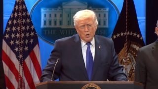 Foto: Na imagem, o presidente dos Estados Unidos, Donald Trump, em discurso depo