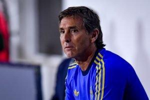 Imagem colorida do técnico Carlos Ubeda, do Boca Jrs. — Foto: 1 de 1 Imagem colo