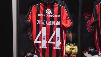 Foto colorida do uniforme do Vitória — Foto: 1 de 1 Foto colorida do uniforme do