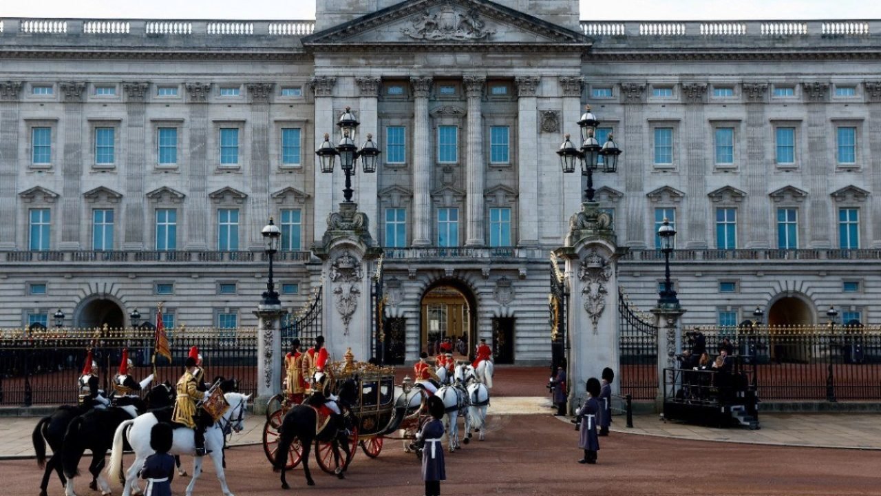 whatsapp_image_2022_12_01_at_14_42_32__1_-22107183