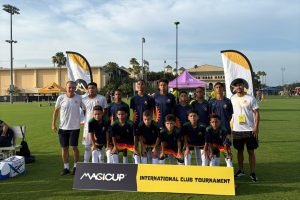 Atletas pernambucanos na participação no torneio internacional Magicup — Foto: A